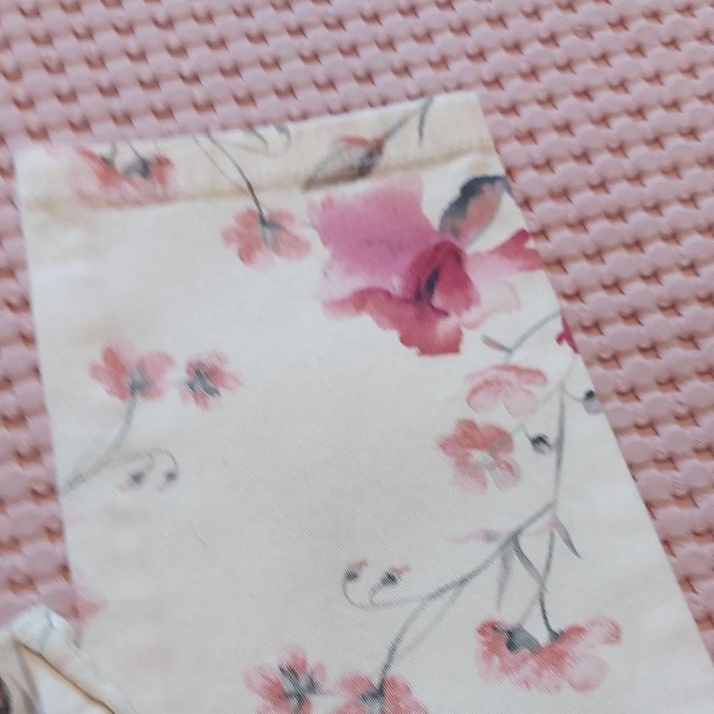 Floral Women's Cropped Jeans - Picture 7 of 12